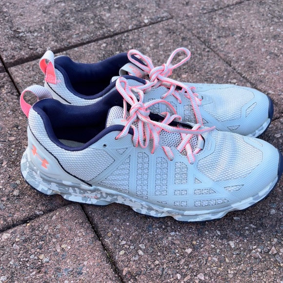 Under Armour Women's Light Gray and Pink Athletic Shoes - Picture 8 of 11